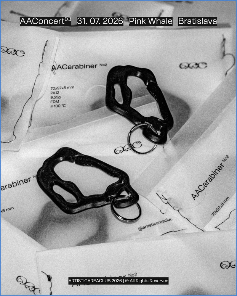 aac_concert03_carabiner.png